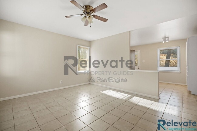 Building Photo - 2630 Beaver Falls Rd