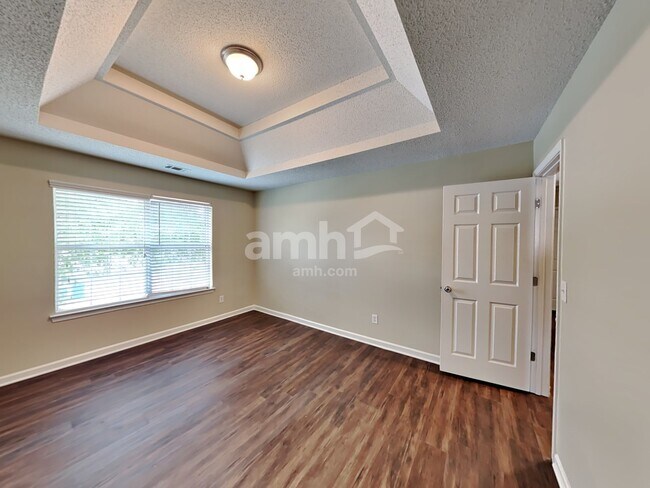 Building Photo - 4909 Lilly Stem Dr