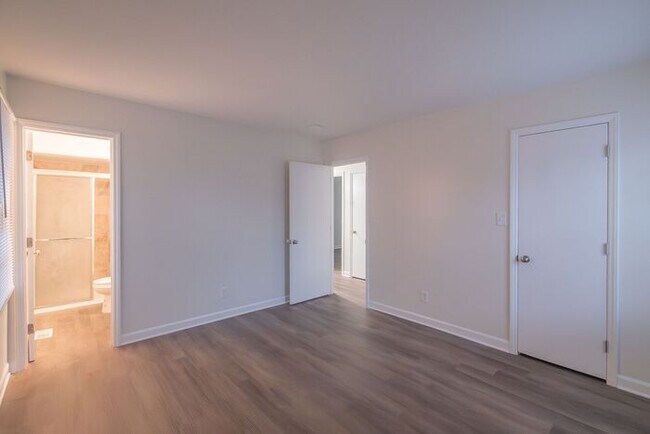 Building Photo - Newly Renovated 3-Bedroom Ranch with Spacious Yard!