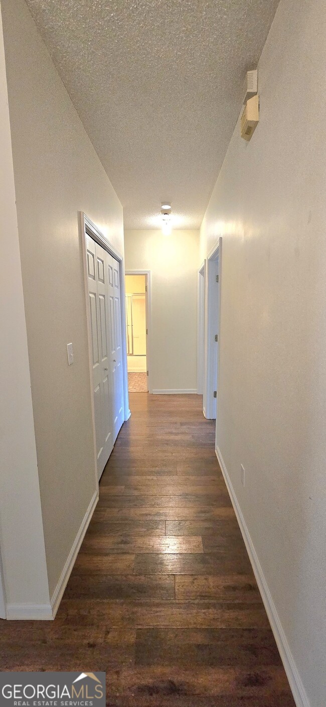 Building Photo - 45 Chemin Pl