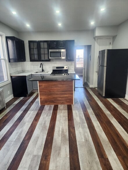 Building Photo - 30 Schuyler Ter