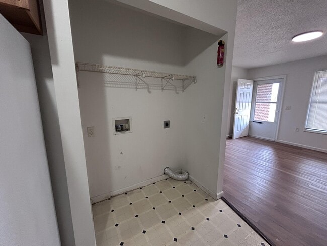 Building Photo - 50 Driftwood Cir