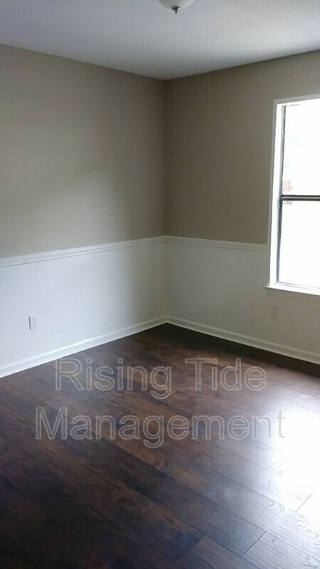 Building Photo - 3130 Sleepy Hollow Dr
