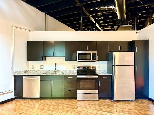 Building Photo - 2007 S Ervay St