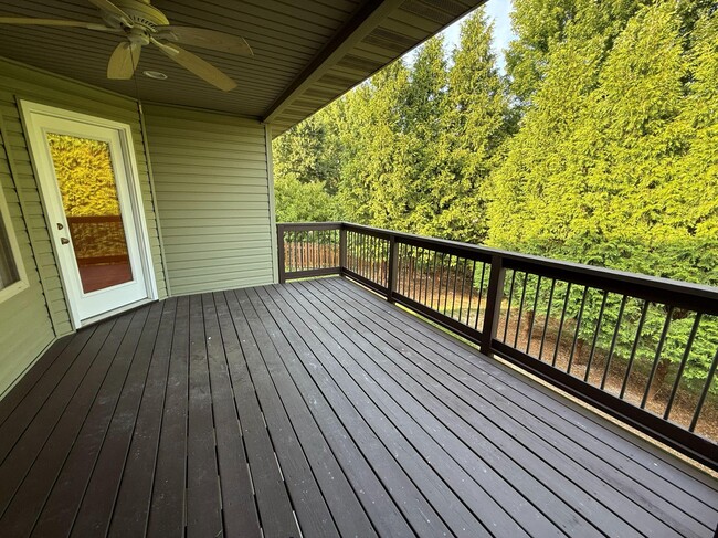 Building Photo - 6802 Stanwood Dr