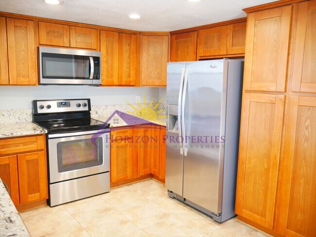 Building Photo - Remodeled 3 Bed 2 Bath 1,595 Sq Ft Fair Oaks Home
