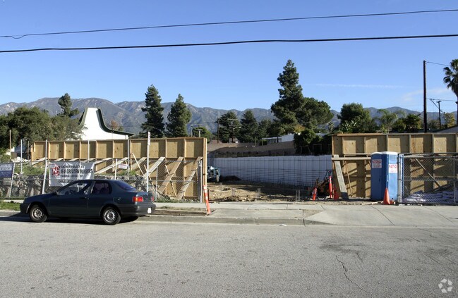 Primary Photo - 2705 Piedmont Ave