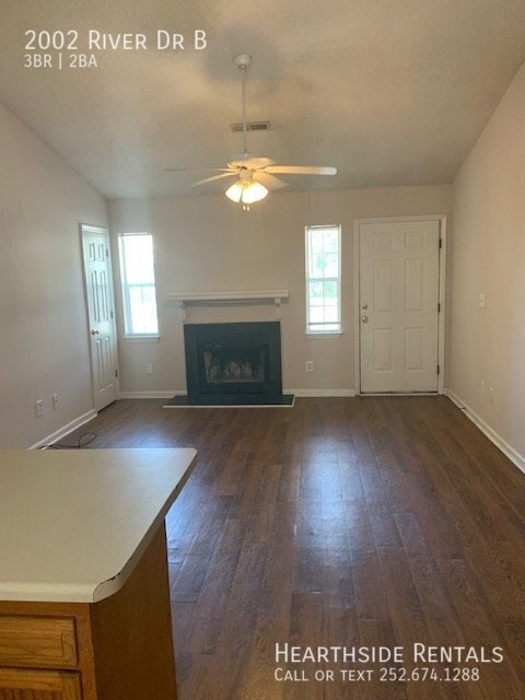 Building Photo - 2002 River Dr