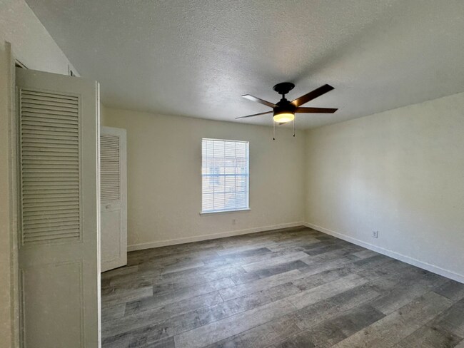 Building Photo - 170 De Chantle Rd