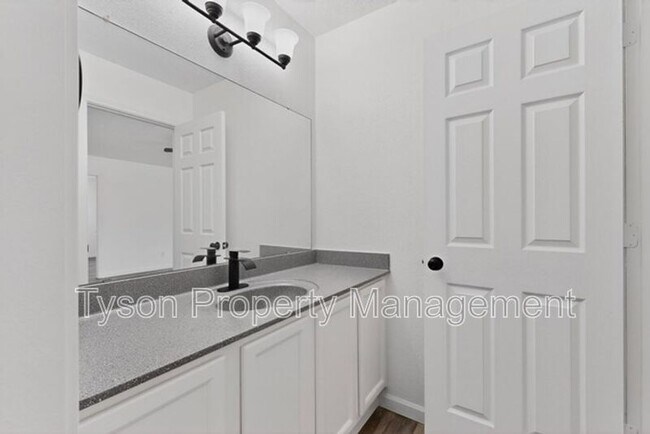 Building Photo - 10339 Vendaval Ave NW
