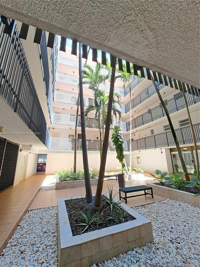 Building Photo - 100 Ocean Ln Dr