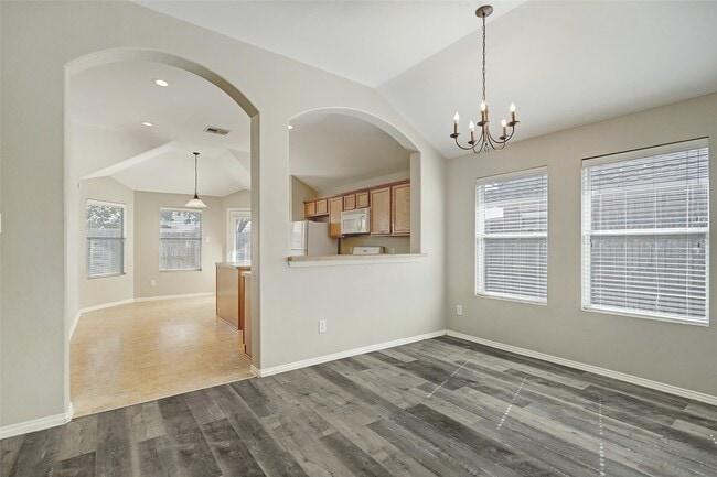 Building Photo - 4762 Wind Trace Dr