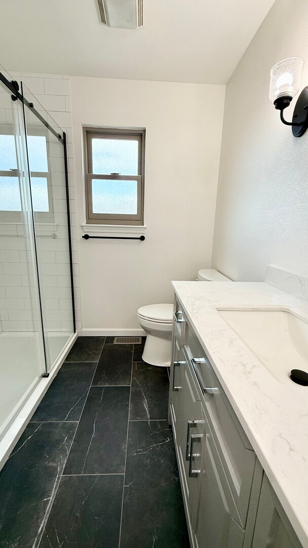 Building Photo - GOURMET KITCHEN-D20-6 BEDROOMS