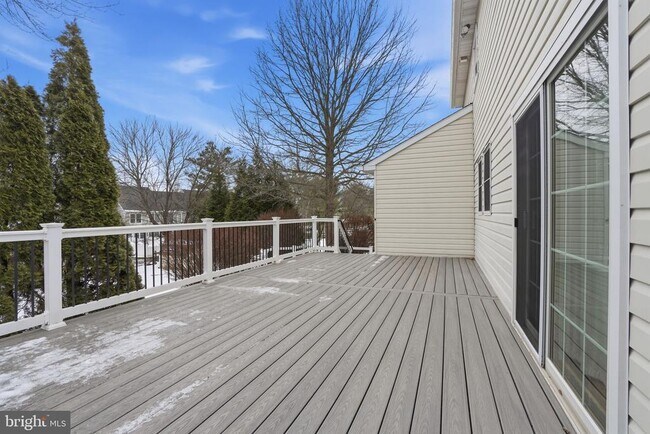 Building Photo - 56 Jasen Dr