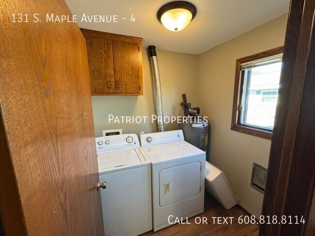Building Photo - Conveniently Located 2 Bedroom - 1 Bath Un...
