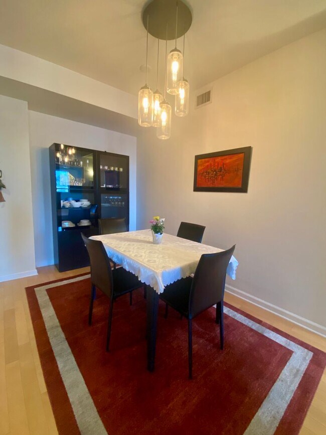 Building Photo - Live in Style & Convenience in the Heart of Downtown Campbell