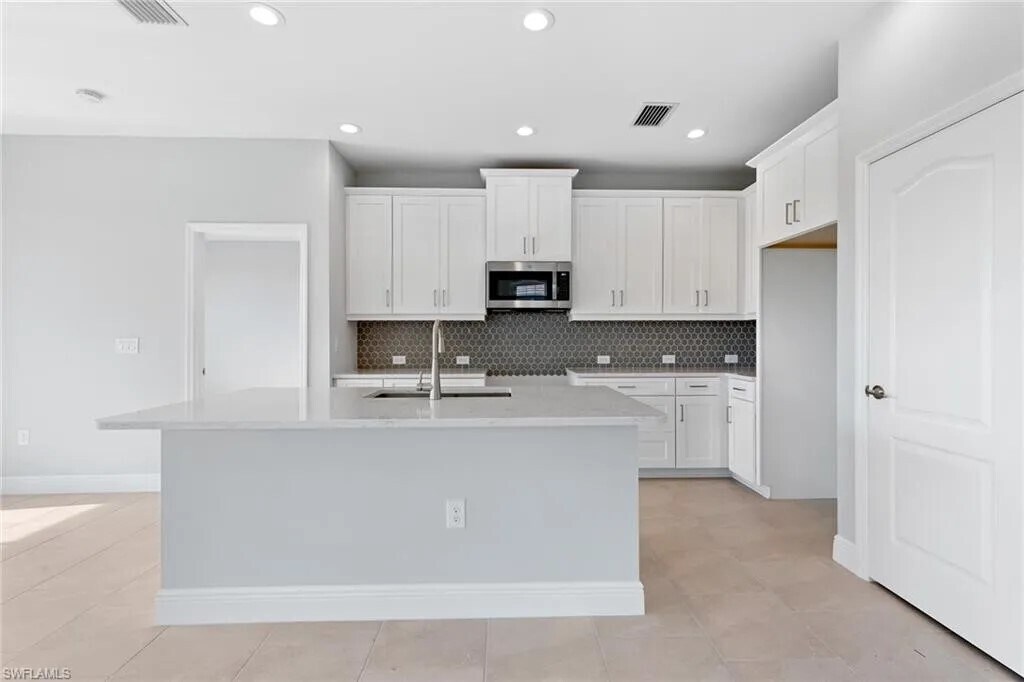 Building Photo - 2318 Sawyers Hill Rd
