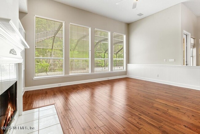 Building Photo - 337 S Mill View Way
