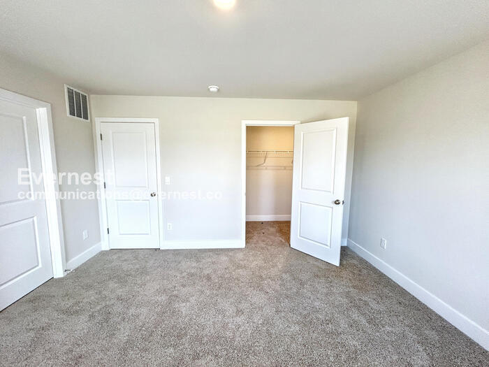 Building Photo - 191 Sioux Lp