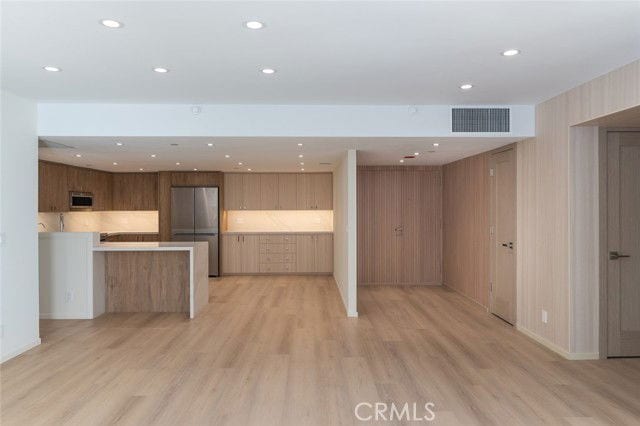 Building Photo - 345 Pioneer Dr