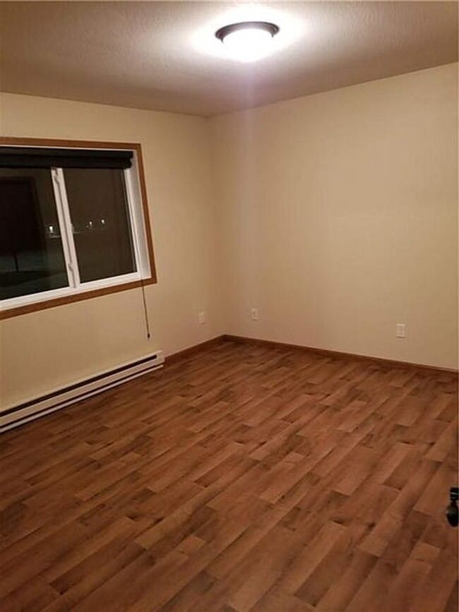 Building Photo - 5557-5559 Cyndi Court