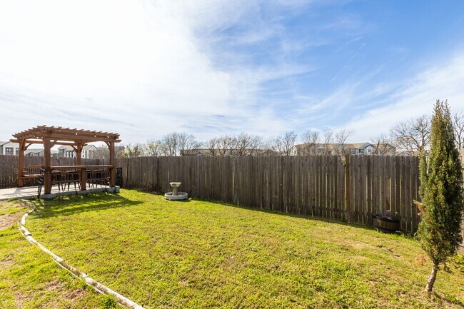 Building Photo - 12600 Lucida Ln