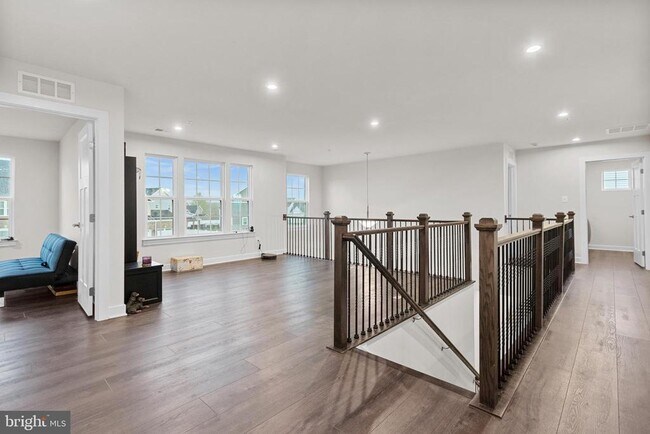 Building Photo - 12105 Empire Ln