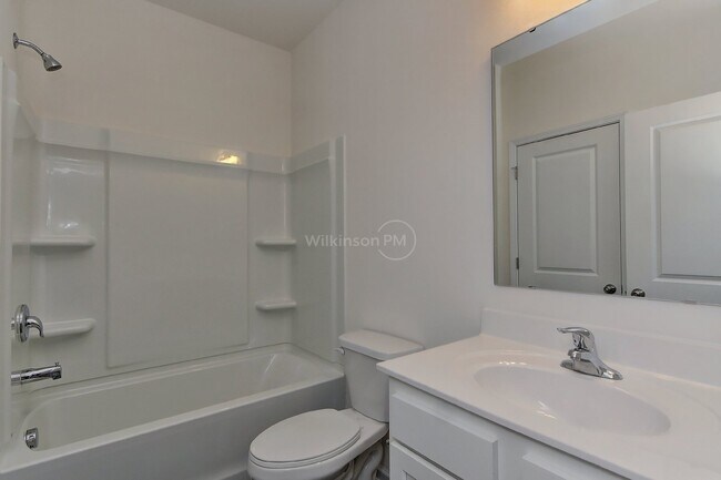 Building Photo - 5 BR/3 BTH Home in Selwyn Landing