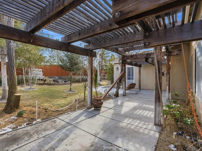 Building Photo - Spanish Springs Dream