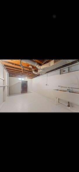 Building Photo - 810 Shady Ln