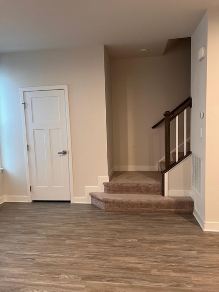 Building Photo - 304 Theodora Way