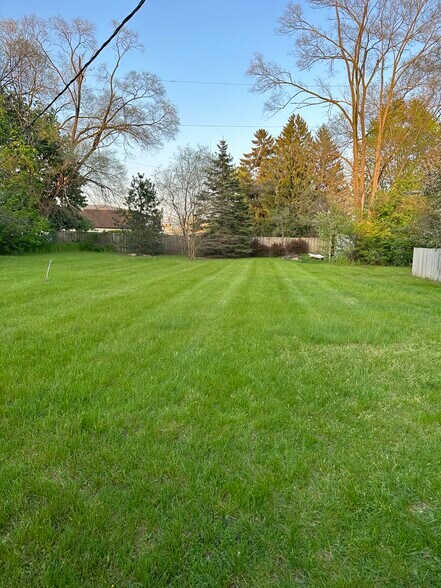 Backyard - 9180 N Lilley Rd