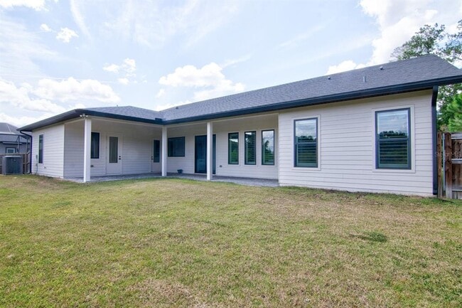 Building Photo - 861 SW 120th Dr