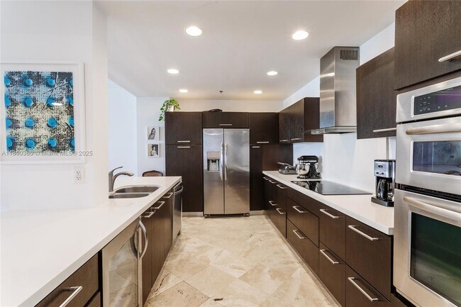 Building Photo - 201 Crandon Blvd