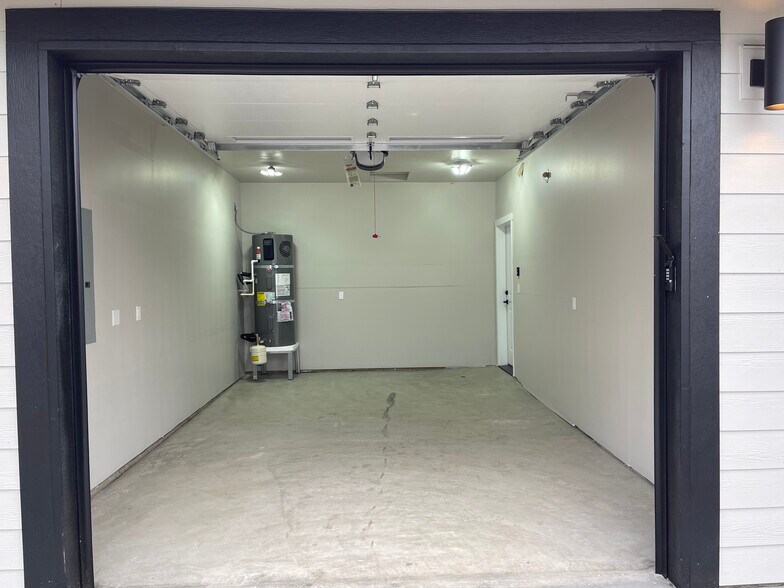 Building Photo - 5708 79th St W