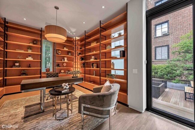 Building Photo - 36 E Schiller St