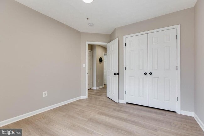Building Photo - 9709 Leasdale Rd
