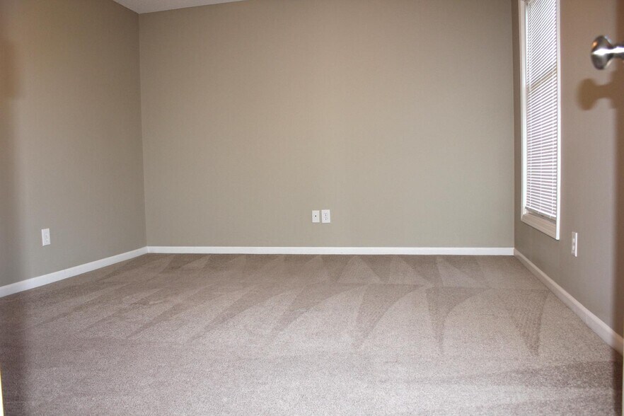 Building Photo - 4419 N 106th St