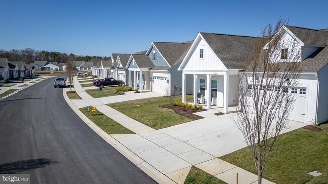 Building Photo - 137 Warbler Wy