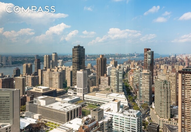 Building Photo - 80 Columbus Cir