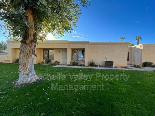 Building Photo - 41682 Aventine Ct