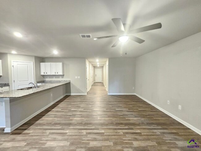 Building Photo - 124 Martin Mill Trail