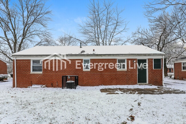 Building Photo - 3913 N Bolton Ave