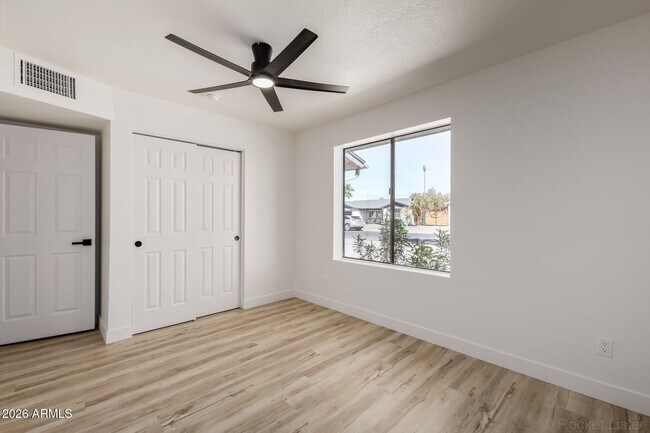Building Photo - 4749 E Contessa St