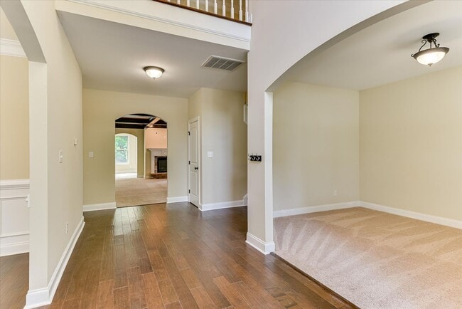 Building Photo - 4215 Windslow Dr