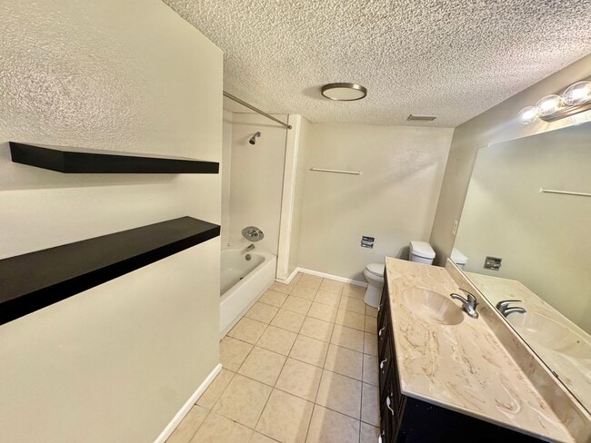 Building Photo - 500 W Kiowa Ave