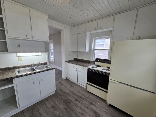 Building Photo - 1324 South St