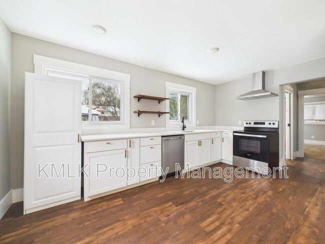 Building Photo - 2514 Carson Rd