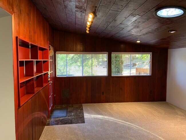 Living Room - 17958 Redwood Dr