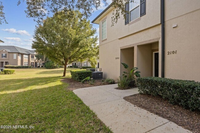 Building Photo - 12301 Kernan Forest Blvd